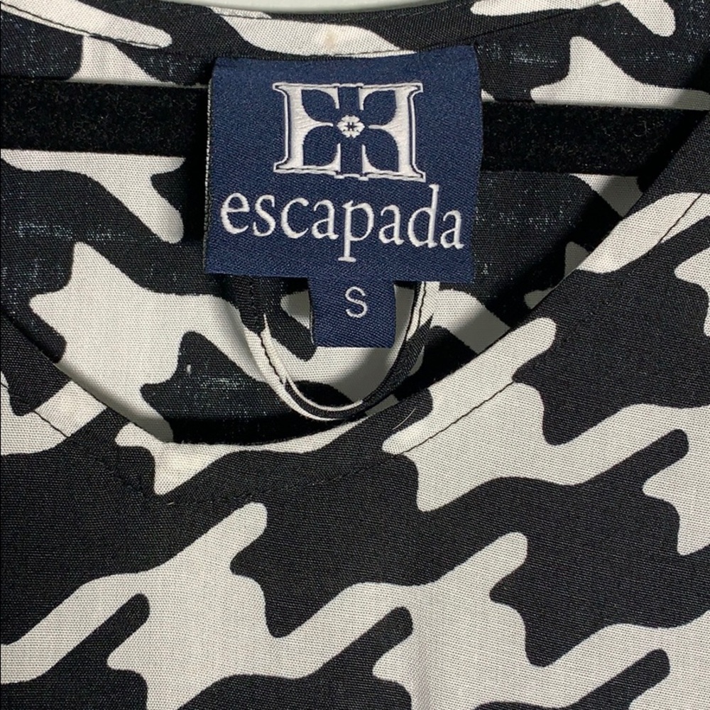 WEEKEND SALE ‼️🎈‼️ESCAPADA TUNIC SIZE SMALL - Picture 2 of 8